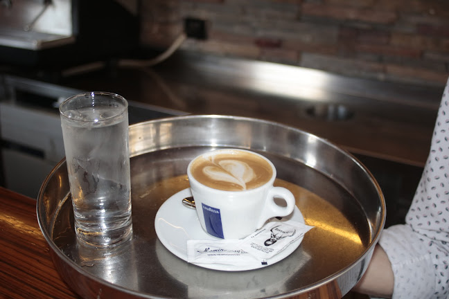 Kava u Caffe baru Bellini